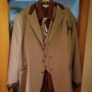 Slightly use 3 piece suit